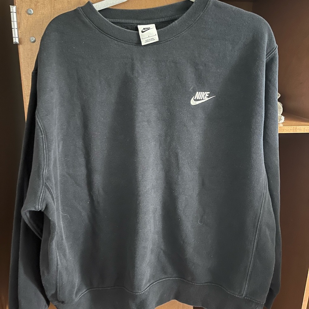 Vintage Nike Men's Black Sweater